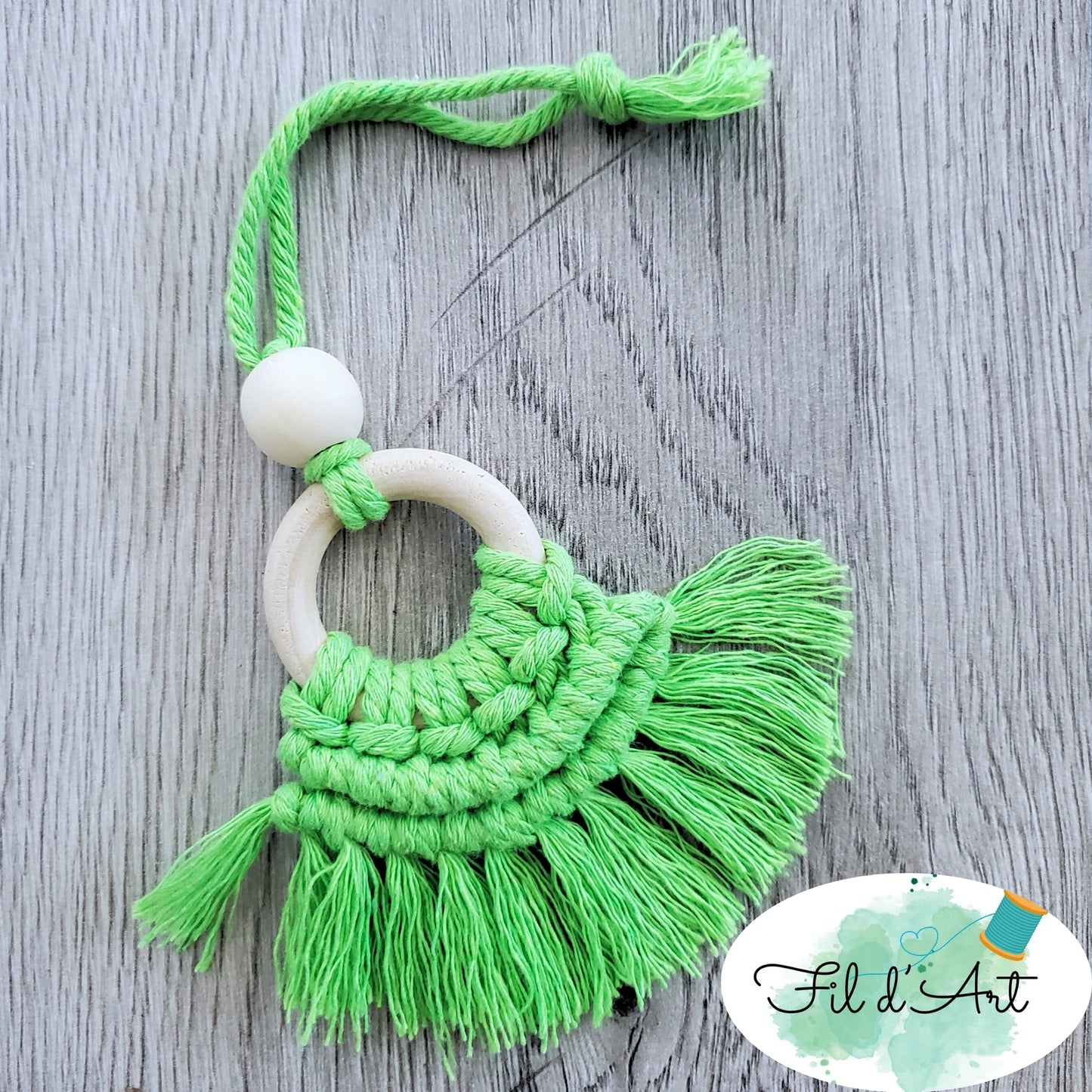 Diffuseur macramé VERT FLUO par Alicia Forget de le fil d'art