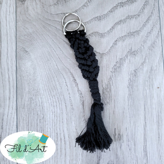 Porte-clés ARTISTIQUE et macramé NOIR par Alicia Forget de le fil d'art