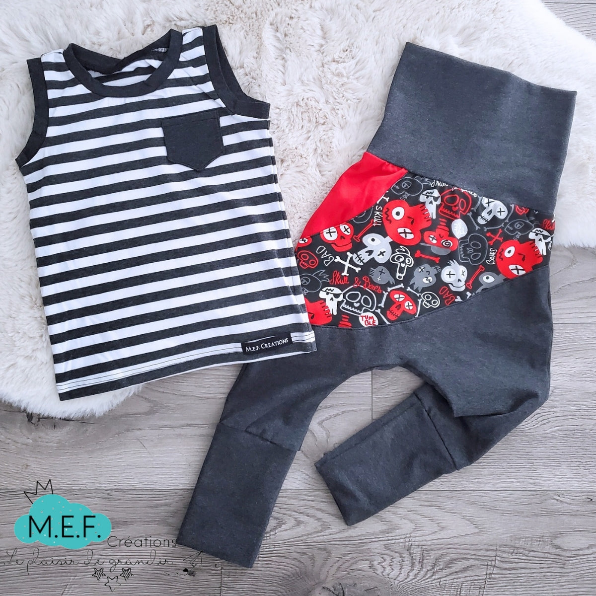 Pantalon évolutif têtes de mort rouges variés