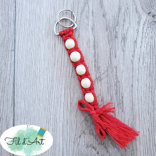 Porte-clés BILLES et macramé ROUGE par Alicia Forget de le fil d'art
