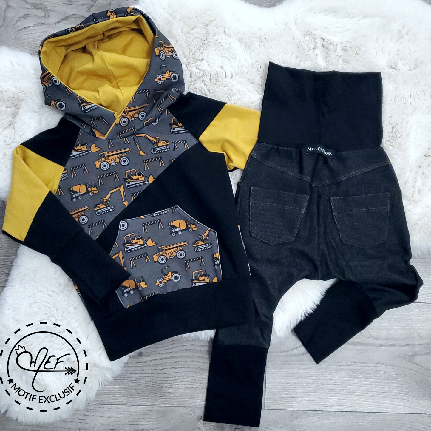 Hoodie garçon CAMIONS CONSTRUCTIONS - MOTIF EXCLUSIF MEF
