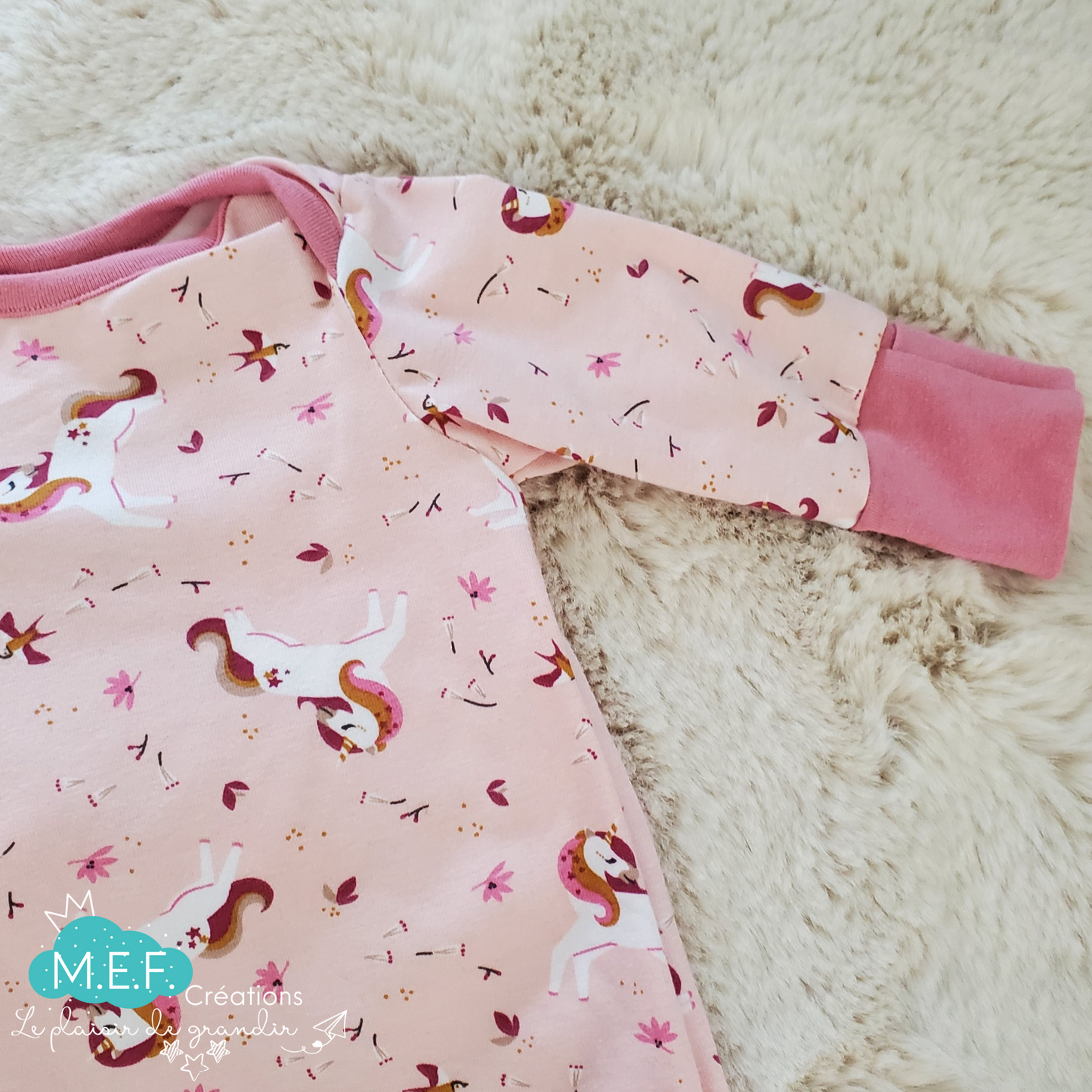 Dormeuse à noeud bébé naissant licorne, vêtement bébé naissant