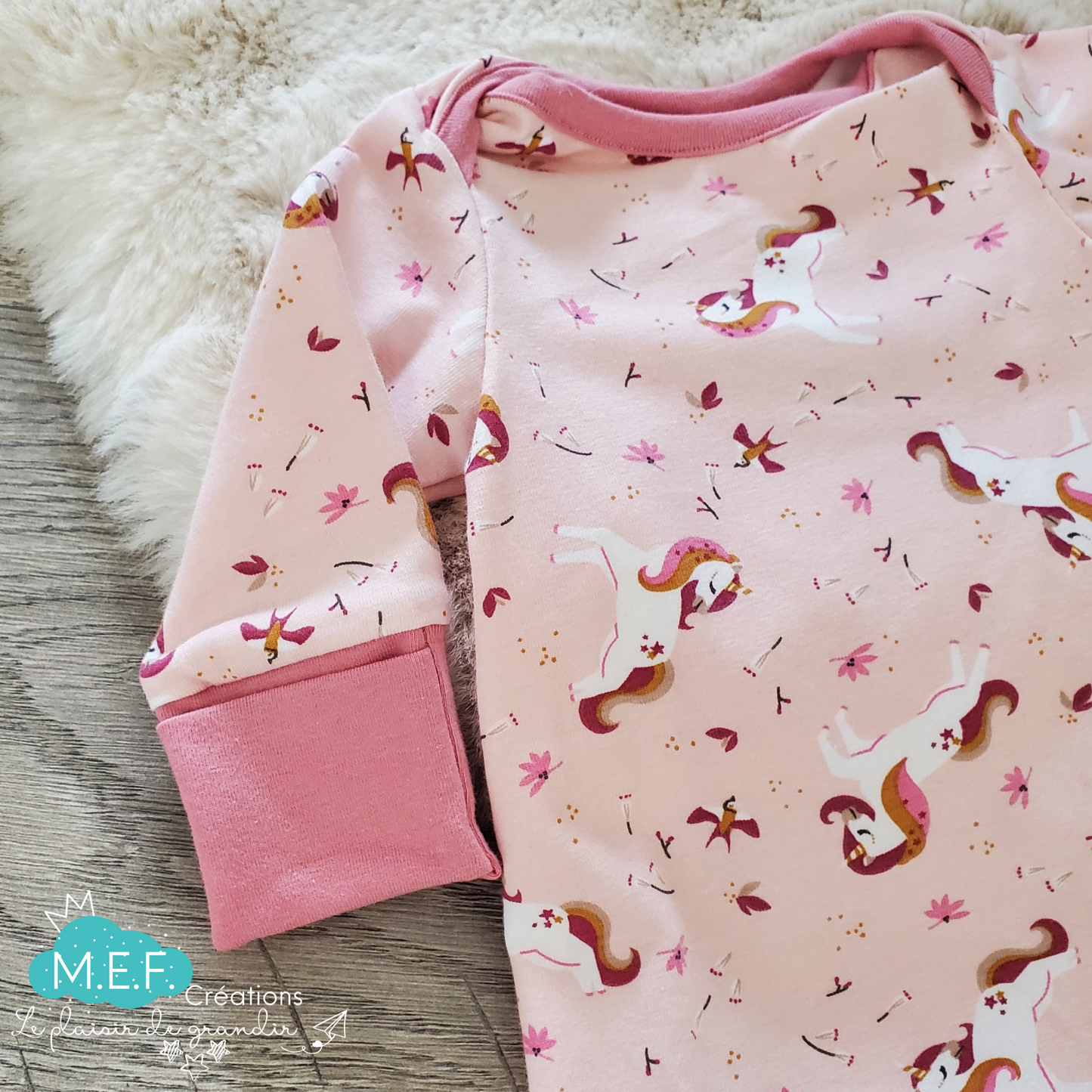 Dormeuse à noeud bébé naissant licorne, vêtement bébé naissant