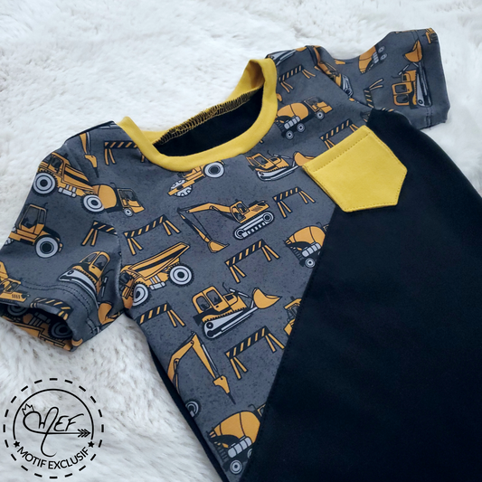 T-shirt garçon camions de la construction