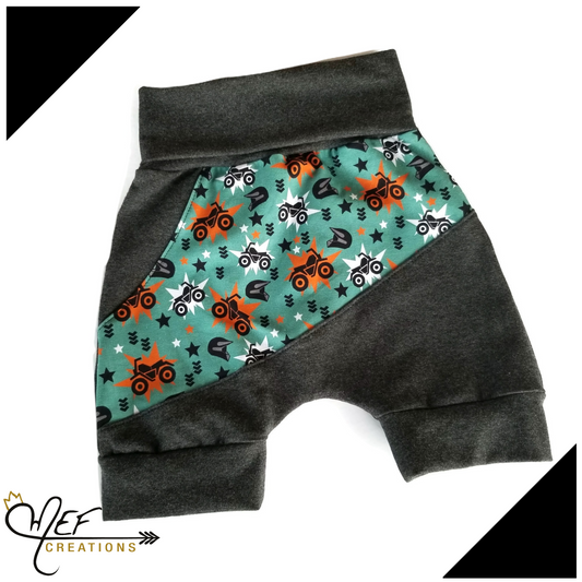 Short 4 roues, motif exclusif MEF