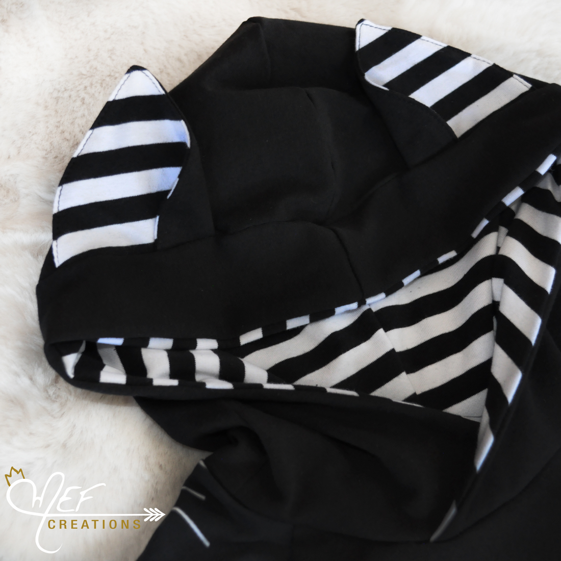 Hoodie chat femme blanc et noir avec oreilles