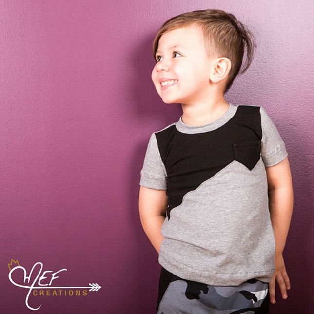 T-shirt garçon asymétrique bicolore, poche NOIRE