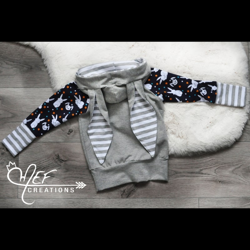 hoodie lapin, vue dos, avec oreille rayé gris et blanc