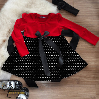 Robe fillette chic, pois et rouge