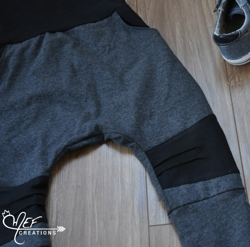 pantalon évolutif anthracite, zoom sur empiècement genoux avec nervures