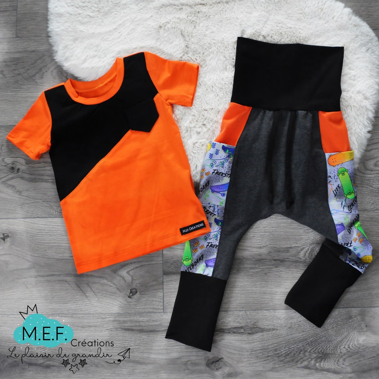 pantalon sarouel motif skate et t-shirt orange et noir