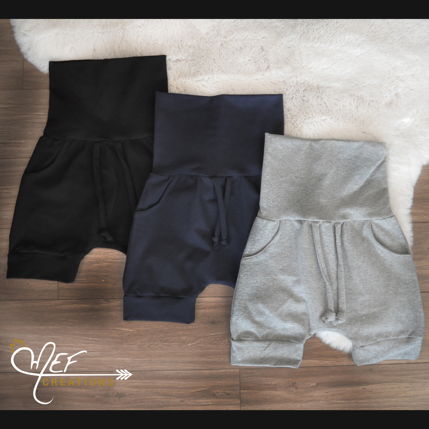 lot de 3 shorts évolutifs coupes amples, avec poches ou sans poches, short noir, short marine, short gris anthracite, short gris pâle